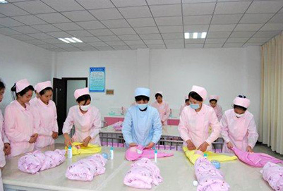 成都卫生学校的助产专业培养标准是什么?