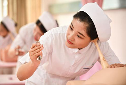 成都卫生学校有助产专业吗?