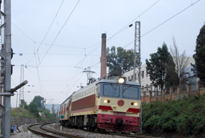 如何可以了解更多贵阳铁路学校信息