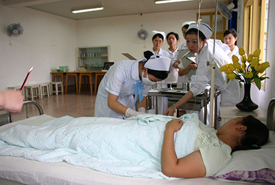 重庆护士学校的养老护理员前景如何