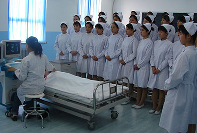 重庆卫生学校的高级护理和普通护士有啥区别