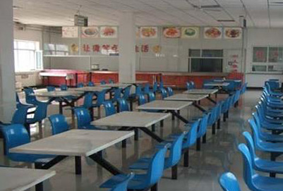 宜宾县柳嘉计算机职业中学校食堂环境
