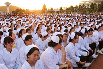 云南现代职业技术学院护士节