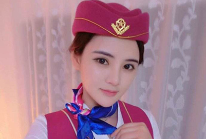 重庆空姐一个月能拿到多少钱