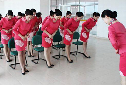 重庆空乘专业学校一年的学费大概是多少