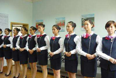 重庆空姐上岗前需要培训多久