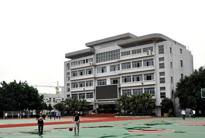 重庆机械电子铁路高级技工学校2019年报名条件、招生对象