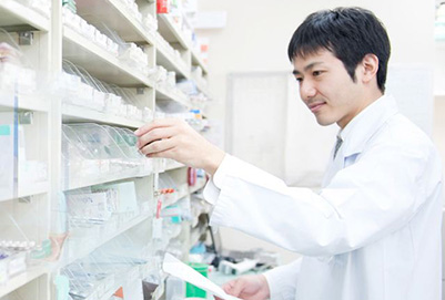 初中生读贵阳卫生学校大专药剂专业好吗