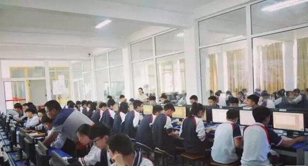 成都技师学院南校区计算机应用与维修专业