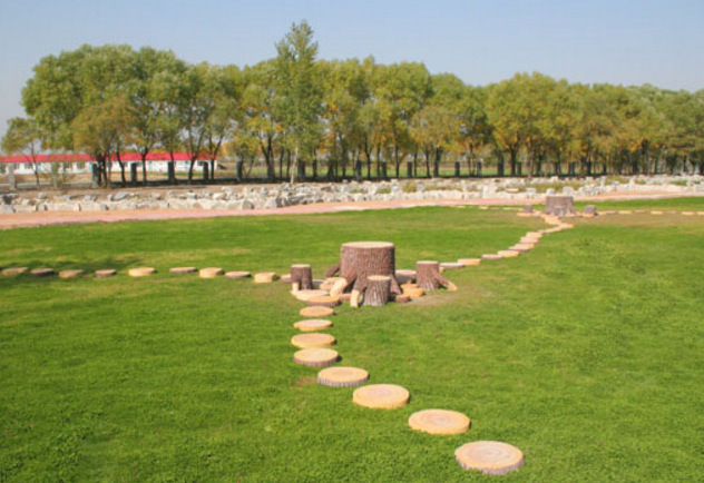 鹤岗师范高等专科学校