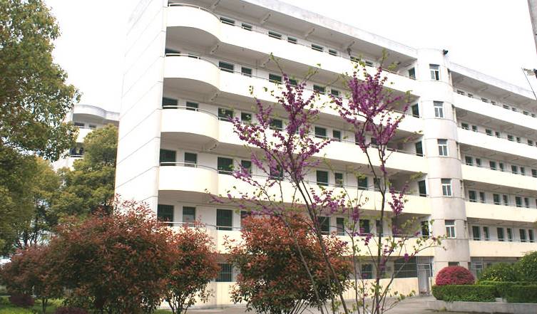 荆州理工职业学院