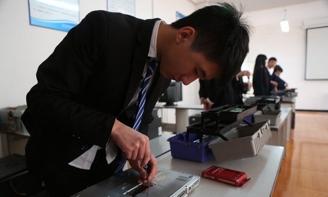 乐山市计算机学校计算机网络专业核心技术——计算机硬件维修技术