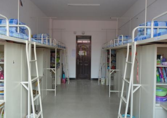 阿克苏职业技术学院