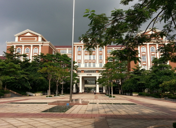 涡阳卫生学校校园环境