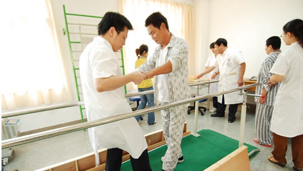 去北京学康复治疗专业选择哪个学校