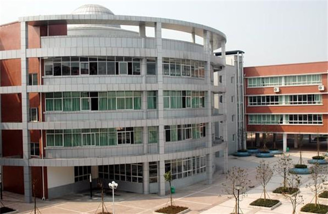 2019年重庆市龙门浩职业中学校招生简章