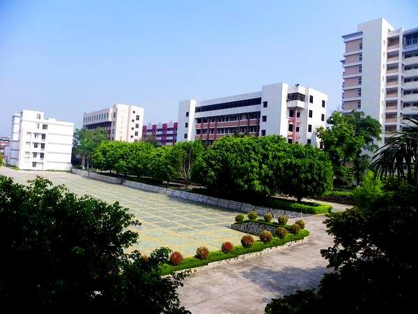 嘉应学院医学院学校是几本