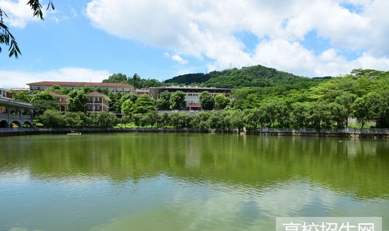 云南三鑫职业技术学院