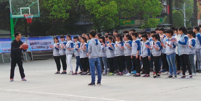 泸县建筑职业中专学校(泸州建筑职业技术学校)篮球比赛