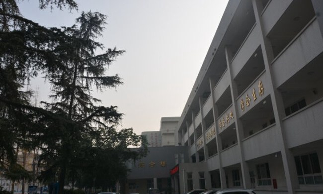 成都技师学院南校区（崇州技师学院）蜀州路校区综合楼