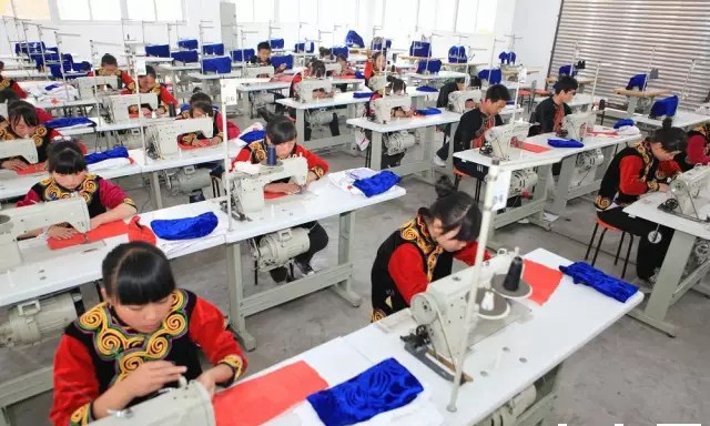 甘洛县职业技术学校（甘职校）服装设计与工艺实训室