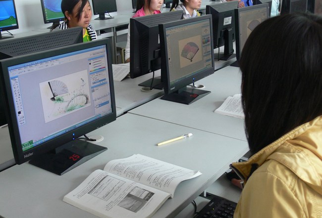四川省德昌县职业高级中学（德昌职高）计算机专业平面设计实训室