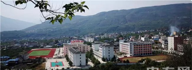 四川省汉源县职业高级中学鸟瞰校园
