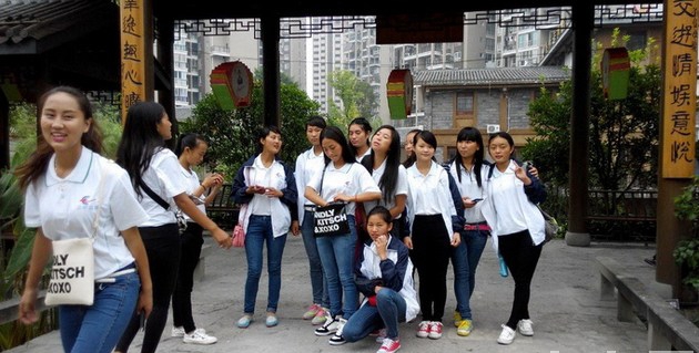 宜宾上宁县职业高级中学校（长宁县职业技术学校）9+3的同学们参观南溪古镇（2）