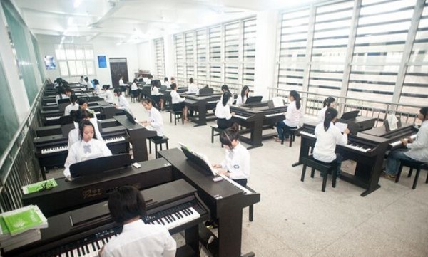 自贡市高级技工学校(自贡市职业培训学院)琴房