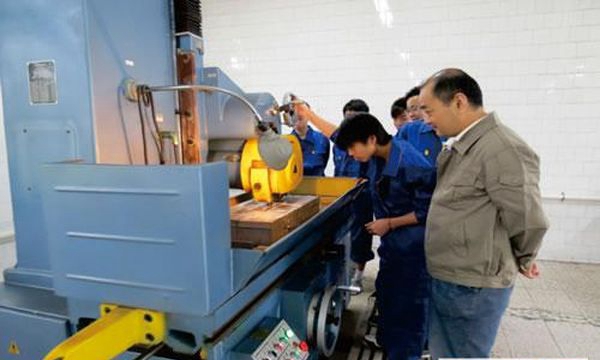 四川省工业贸易学校机械实训