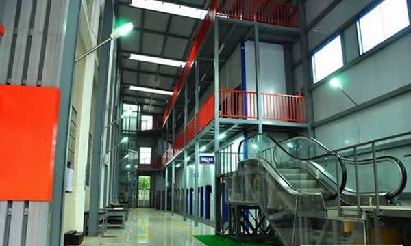 四川省工业贸易学校电梯工程实训室