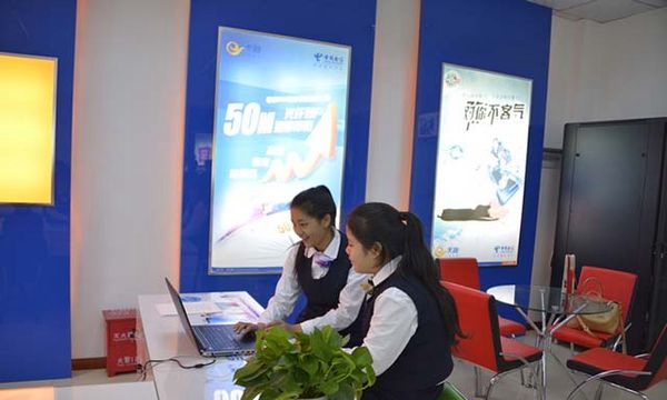四川省成都市礼仪职业中学通信运营3G营销实训室2