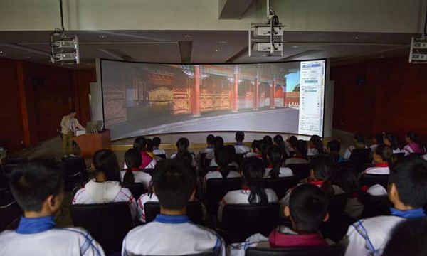 四川省成都市礼仪职业中学3D环幕数字体验实训室