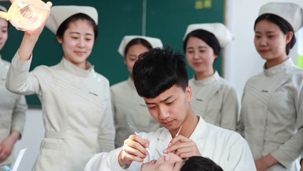 黑龙江医药卫生职业学校