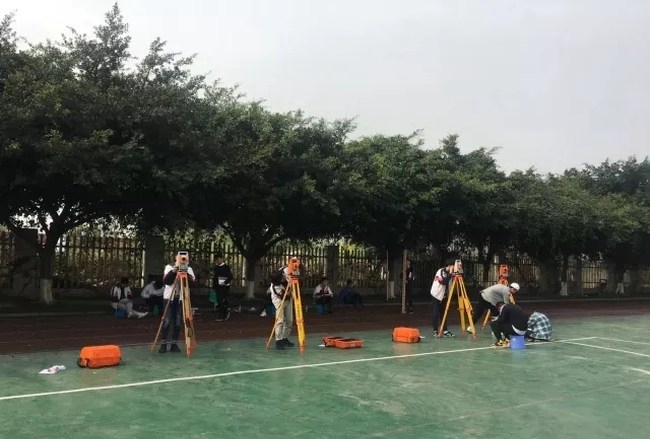 成都建筑职业中专学校实训课