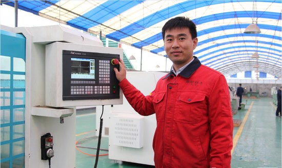 成都汽车职业技术学校优秀师资介绍：郭金鹏