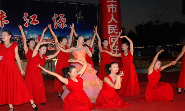 云南工业技师学院外出展演