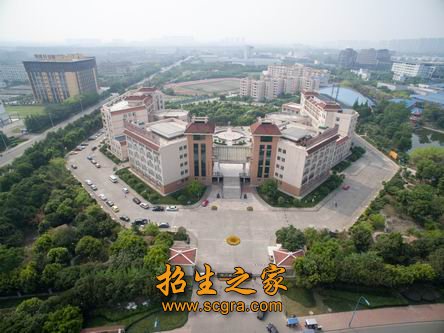 学校全景